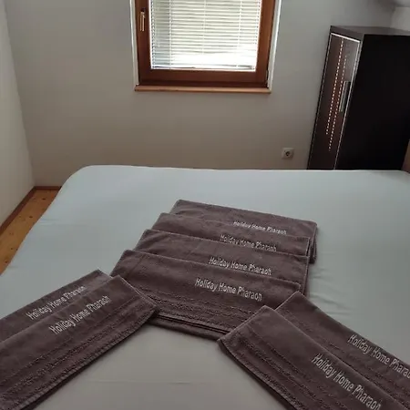 Pharaoh Semesterbostad *